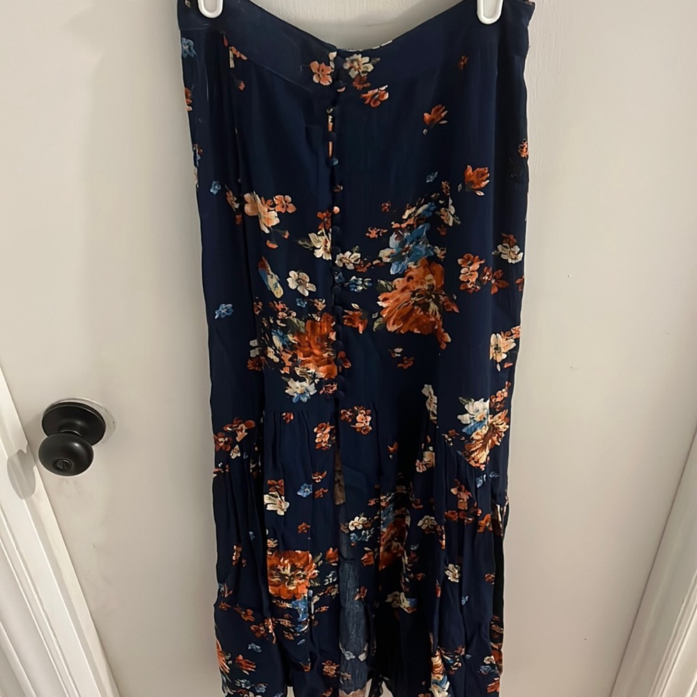 Maxi skirt with buttons down front with slit and side zipper